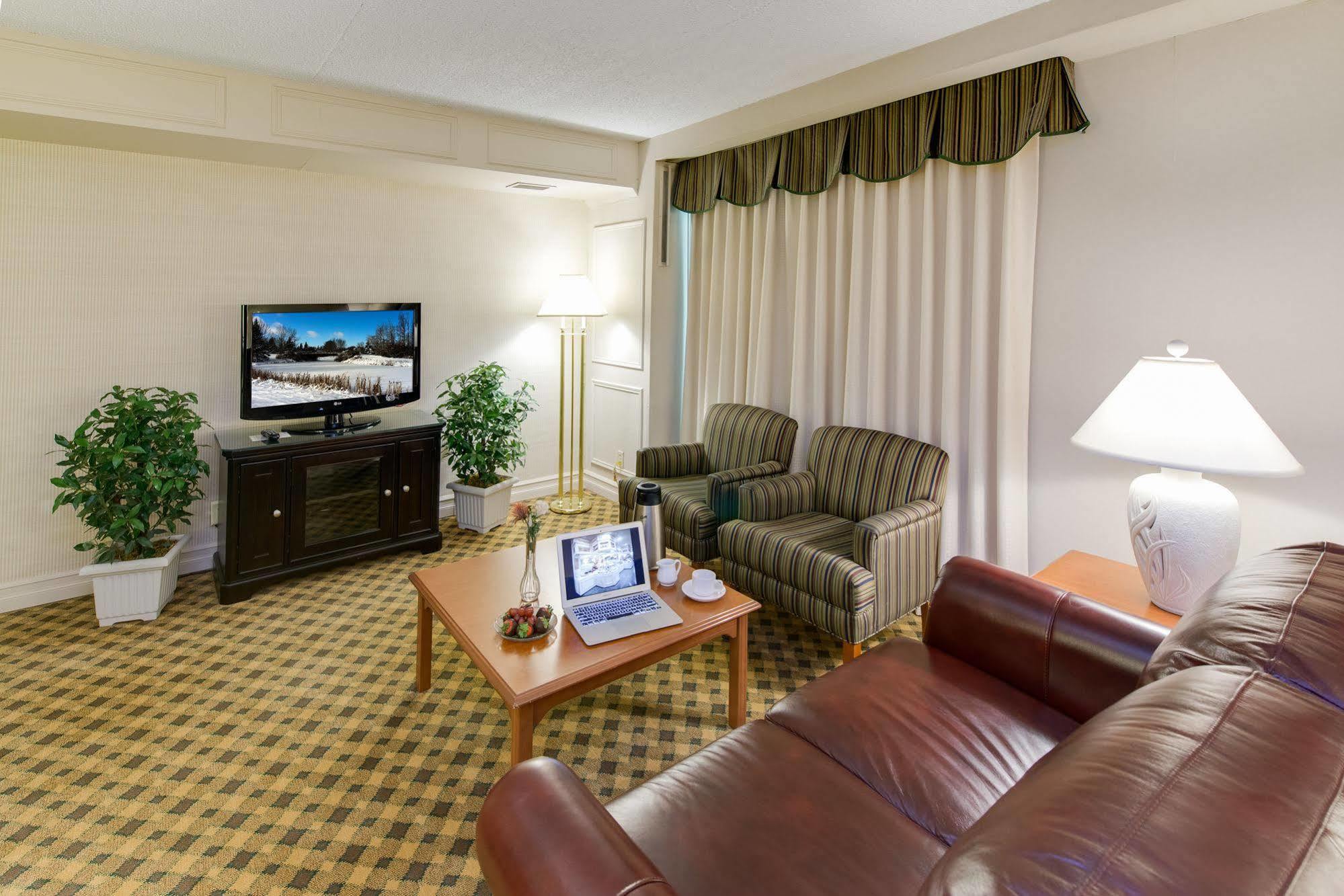 Black Knight Inn Red Deer Dış mekan fotoğraf