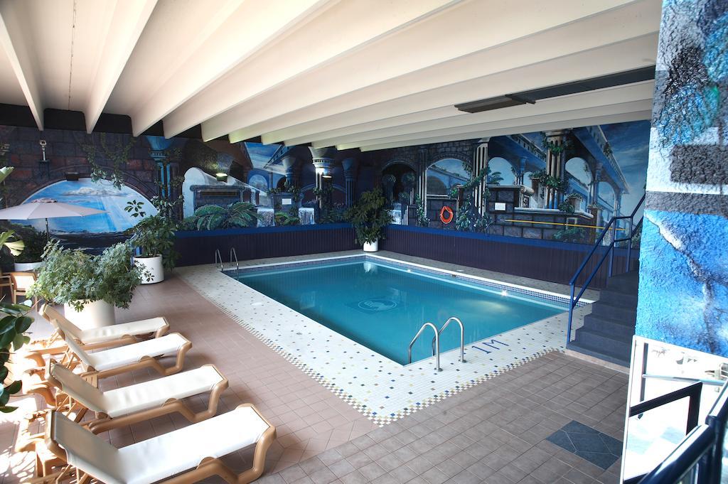 Black Knight Inn Red Deer Dış mekan fotoğraf